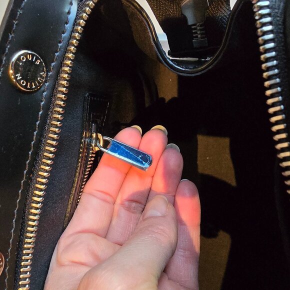 LOUIS VUITTON Louis Vuitton Black Epi Leather Brea MM Bag - Picture 8 of 16